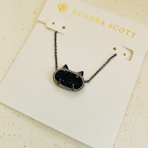 Kendra Scott Jewelry - Kendra Scott Black Drusy Black cat Pendant Necklace
